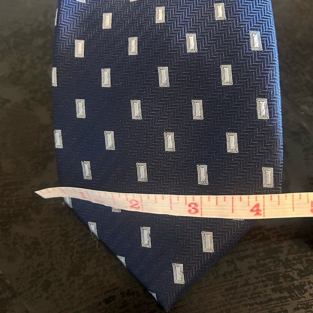 Hugo Boss Vintage 90s Made in Italy 100% Silk Classic Navy Geometric Print Tie - Picture 6 of 7